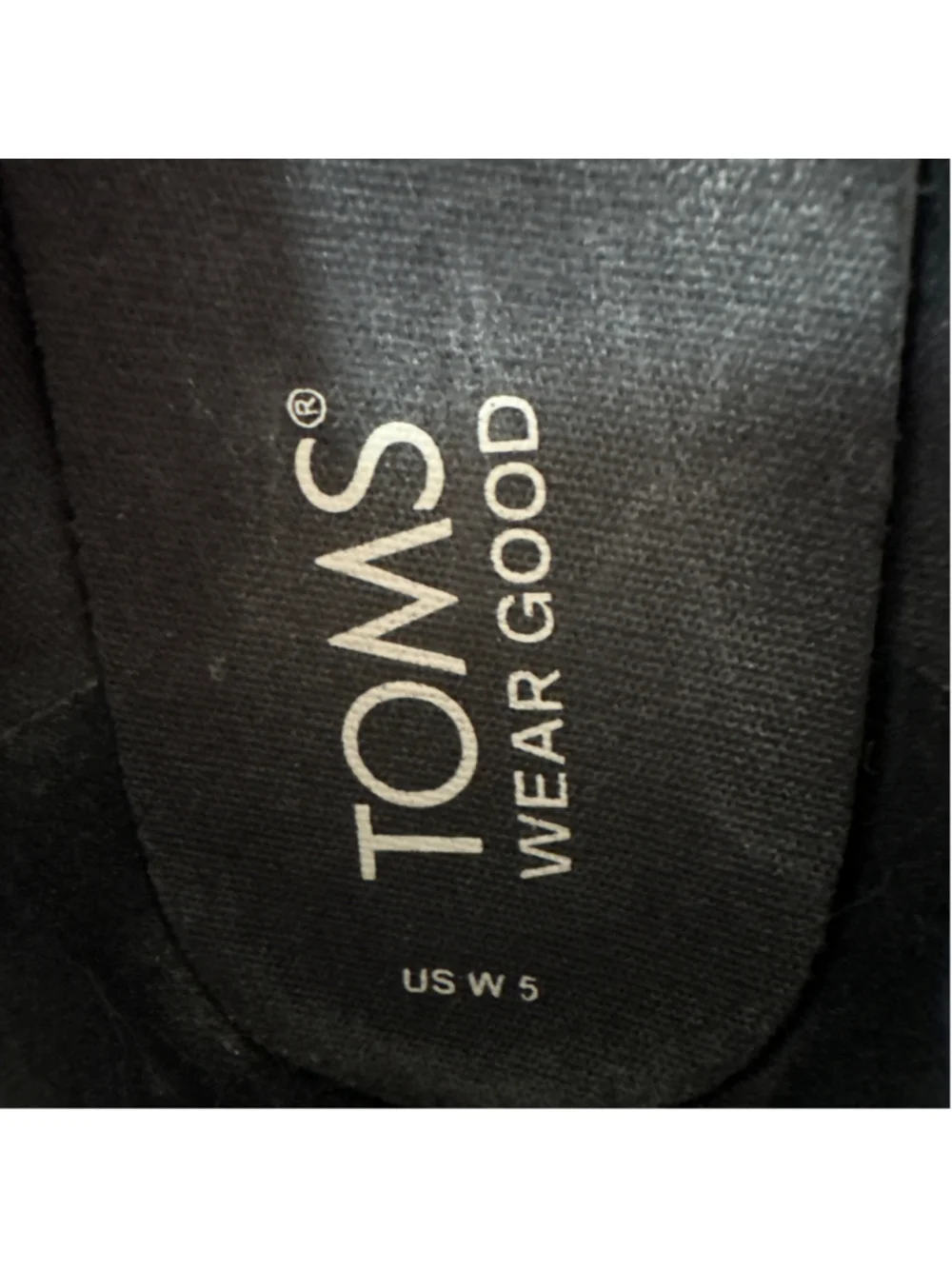 Tom’s women’s shoe